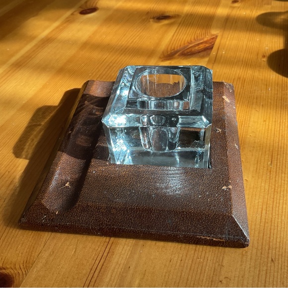 VINTAGE LEATHER & LEAD CRYSTAL INKWELL PEN HOLDER GLOWY URANIUM ART DECO - Picture 2 of 10